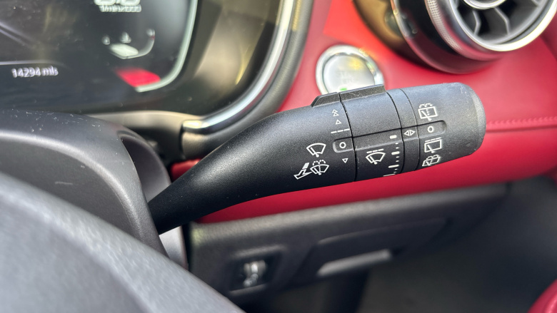 MG Hs 1.5 T-GDI Exclusive 5dr Petrol Hatchback